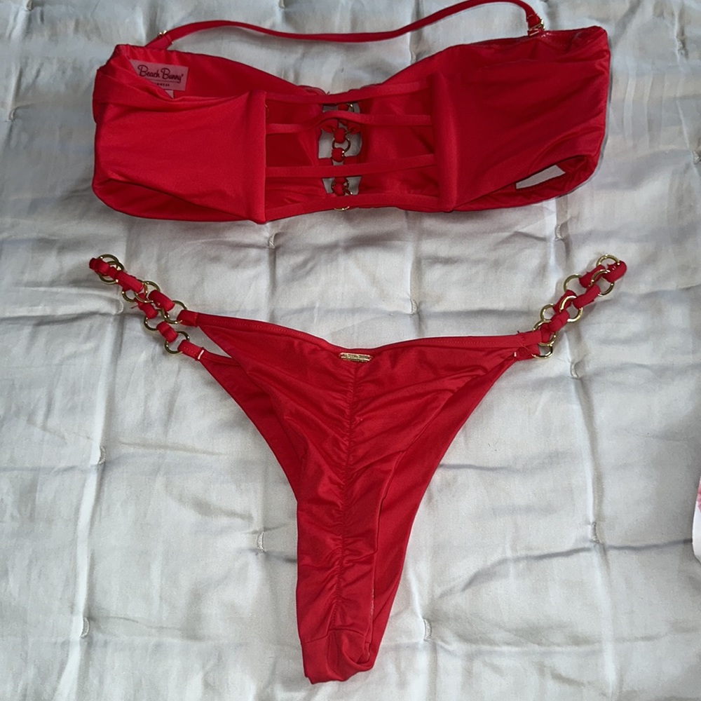 Beach Bunny, top and bottom swimsuit , size xl - Picture 7 of 7